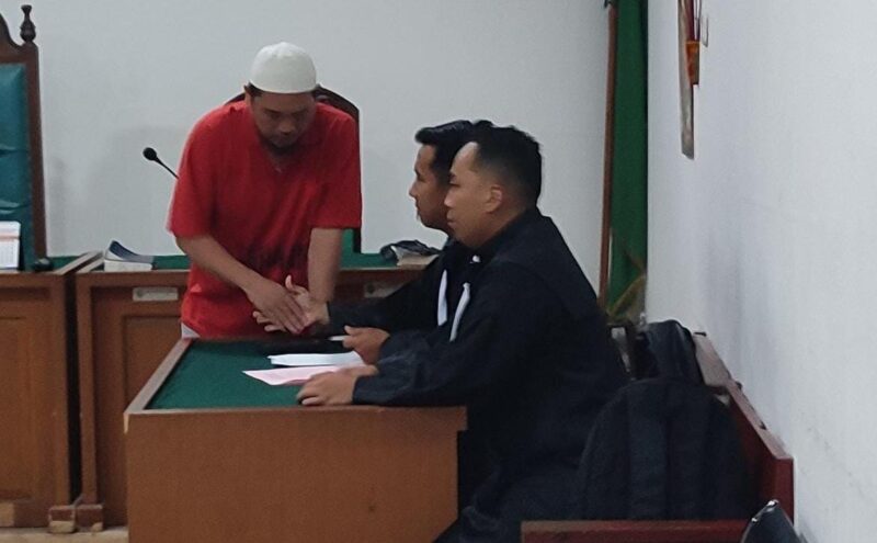 Saat terdakwa dihadirkan di PN Palembang untuk mendengarkan pembacaan tuntutan di persidangan yang digelar di PN Palembang, senin (16/3/2026)