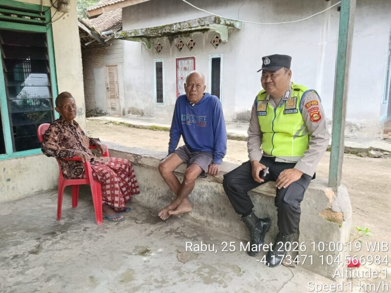 Personil Polsek Buay Madang Timur melaksanakan kegiatan Sambang dan Imbauan Kamtibmas di Desa Kedu. 
