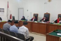 Tiga terdakwa kasus dugaan korupsi dana hibah Pilkada Prabumulih 2024 saat menjalani sidang pembacaan tuntutan di Pengadilan Tipikor PN Palembang, Senin (30/3/2026).