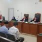 Tiga terdakwa kasus dugaan korupsi dana hibah Pilkada Prabumulih 2024 saat menjalani sidang pembacaan tuntutan di Pengadilan Tipikor PN Palembang, Senin (30/3/2026).