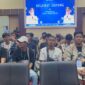 Belasan pekerja migran yang telah dipulangkan dari Kamboja ke Palembang, Senin (30/3/2026). Foto: Tia