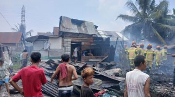 Empat Rumah Hangus Terbakar 