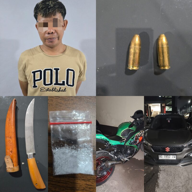 Pelaku beserta barang bukti saat diamankan. (Foto: Polisi) 