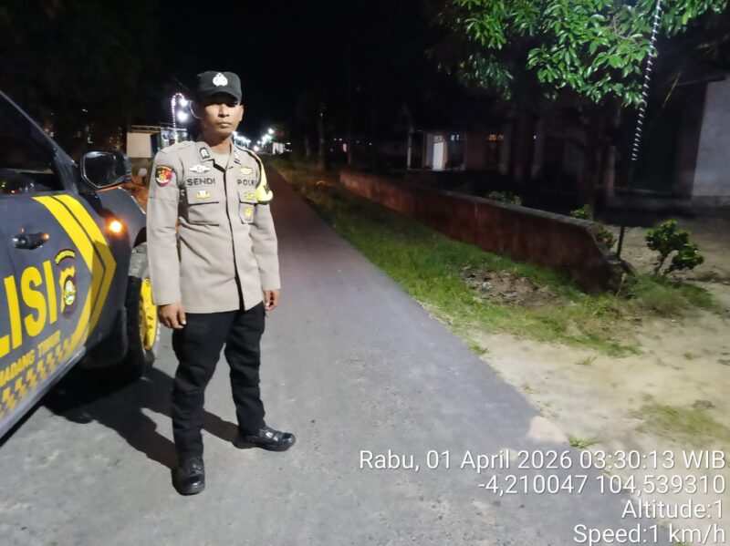Personel Polsek Buay Madang Timur melaksanakan KRYD dan Patroli Antisipasi 3C di Jalan Desa Tanjung Sari. 