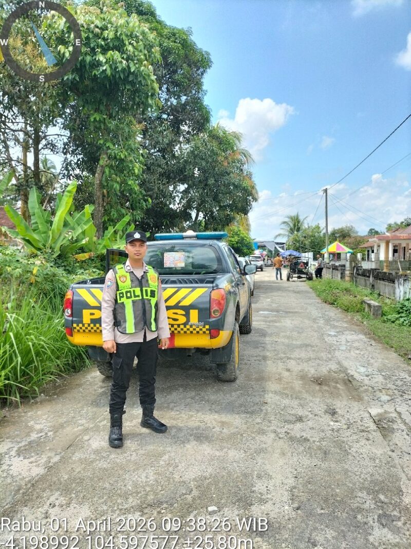 Personel Polsek Buay Madang Timur melaksanakan giat KRYD dan Patroli Pagi di Desa Tanjung Sari. 