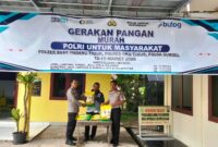 Polsek Buay Madang Timur bersinergi dengan Perum Bulog Cabang OKU menggelar Gerakan Pangan Murah di halaman Mapolsek. 