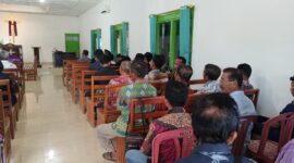 Hadir di tengah masyarakat, Polsek Buay Madang Timur laksanakan pengamanan ibadah Jumat Agung di Gereja GKSBS Desa Sumber Asri guna memastikan situasi tetap aman, damai, dan kondusif.