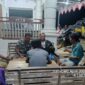 Personel Polsek Buay Madang Timur, Bripka Nurholik dan Brigadir Tedy Heryadi, melaksanakan sambang dialogis di Desa Pengadonan. 