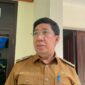 Asisten II Bidang Ekonomi dan Pembangunan Setda Provinsi Sumsel, Basyarudin Ahmad saat diwawancarai langsung di Kantor Skretarias Bersama Proyek Pembangunan Tanjung Carat, Senin (6/4/2026). Foto: Tia