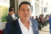 Saat Penasihat hukum terdakwa Robi Vitergo, Sapri Samsudin, SH, MH, ditemui di PN Palembang, Selasa (7/4/2026)