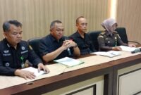 Saat Kepala Kejaksaan Tinggi Sumatera Selatan, Dr. Ketut Sumedana SH MH memberikan keterangan pers, Selasa (7/4/2026) malam,