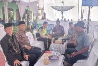 Sambangi warga yang lagi punya hajat, Personel Polsek BMT titip pesan kamtibmas. Boleh pesta, boleh hiburan orgen tunggal, asal TIDAK ADA MUSIK REMIX.