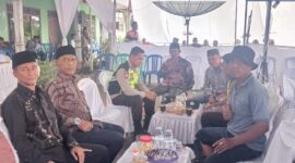 Sambangi warga yang lagi punya hajat, Personel Polsek BMT titip pesan kamtibmas. Boleh pesta, boleh hiburan orgen tunggal, asal TIDAK ADA MUSIK REMIX.