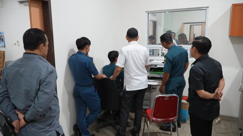 Saat tim Penyidik Kejati  Sumsel 
Geledah Rumah hingga Kantor KSOP Kamis (9/4/2026)