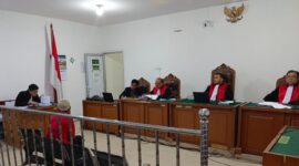 Terdakwa Pani Andrika menjalani persidangan di Pengadilan Negeri Palembang, Kamis (9/4/2026)