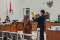 Saat ahli hukum pidana dari Universitas Muhammadiyah Palembang, Luil Maknun Busroh, SH. MH dihadirkan di PN Palembang, Jumad (10/4/2026)