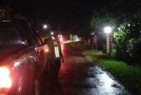Personel Polsek Buay Madang Timur melaksanakan patroli dini hari dan KRYD di Jalan Desa Sumber Mulyo. 