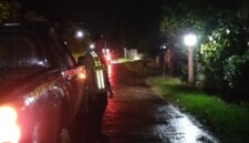 Personel Polsek Buay Madang Timur melaksanakan patroli dini hari dan KRYD di Jalan Desa Sumber Mulyo. 