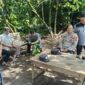 Personil Polsek Buay Madang Timur menyambangi warga di Desa Sumber Asri untuk mempererat tali persaudaraan sekaligus memberikan himbauan Kamtibmas.