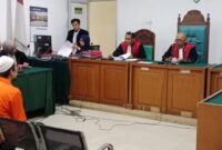 Saat majelis hakim menjatuhkan hukuman terhadap terdakwa Misbahul Munir di PN Palembang, Senin (13/4/2026)