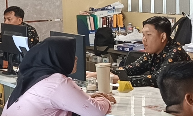 Koran Saat Melapor ke Polrestabes Palembang 