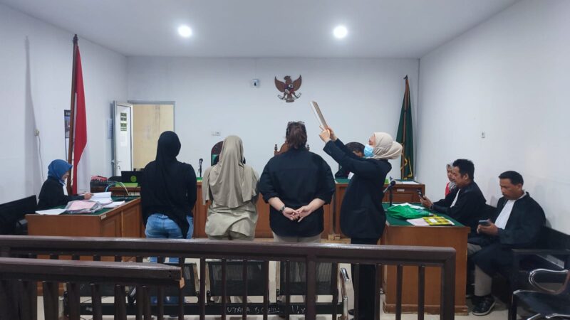 Saat saksi korban dan para saksi lain dihadirkan dalam sidang yang digelar di PN Palembang, Kamis (16/4/2026)