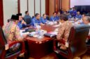 Wakil Bupati Muba, Abdur Rohman Husen,
Pimpin rapat langkah strategis migrasi layanan listrik dari PT Muba Electric Power (PT MEP) ke PT PLN (Persero).