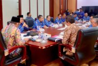 Wakil Bupati Muba, Abdur Rohman Husen,
Pimpin rapat langkah strategis migrasi layanan listrik dari PT Muba Electric Power (PT MEP) ke PT PLN (Persero).