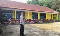 Wujudkan Wilayah Aman, Polsek Buay Madang Timur Gelar Program “Goes To School” di SDN Tanjung Sari