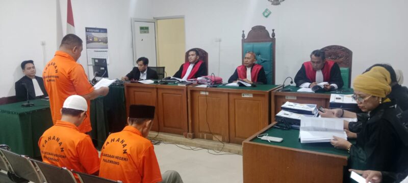 Saat tim kuasa Hukum Bacakan nota pembelaan di persidangan digelar di PN Palembang, Senin (20/4/2026)