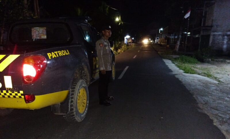 Polsek Buay Madang Timur pastikan situasi kamtibmas aman melalui patroli subuh. 