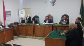 Saat terdakwa menghadiri pembacaan putusan disidang secara online dari lapas pakjo palembang, Rabu (22/4/2026)
