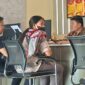 Foto korban baju hitam