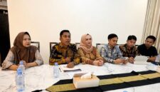 Tim kuasa hukum dari Sakahira Law Firm yang dipimpin A. Rilo Budiman SH MH, didampingi Axel F SH MH, Abyan SH MH, dan Amin Rais SH MH,