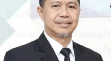 fhoto : kepala kantor kementerian haji kota pagar alam h silahudin