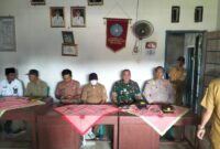 Jajaran Muspika Kecamatan Buay Madang Timur saat menghadiri kegiatan Ramah Tamah dan Pengobatan Gratis di Balai Desa Pers Wonodadi Asri. 