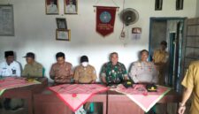 Jajaran Muspika Kecamatan Buay Madang Timur saat menghadiri kegiatan Ramah Tamah dan Pengobatan Gratis di Balai Desa Pers Wonodadi Asri. 