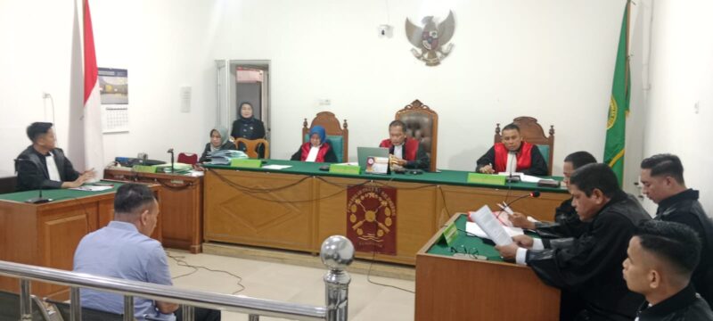 Saat tim kuasa hukum terdakwa menyampaikan eksepsinya dalam persidangan di Pengadilan Tipikor Palembang, Senin (28/4/2026).