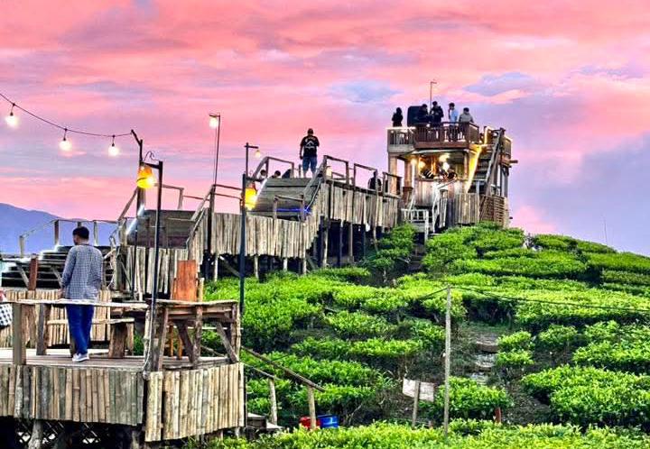 fhoto : bukit tungguan salah satu objek wisata yang ditutup sementara terkait regulasi dan izin