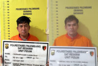 Kedua Pelaku saat diamankan Polisi. 