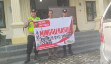 Hadir di tengah masyarakat, Personel Polsek Buay Madang Timur melaksanakan pengamanan ibadah Minggu Kasih di Gereja Trinitas Bangun Sari BK 3.