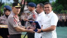Foto :  Dirkrimsus Gorontalo menerima penghargaan