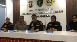 Karumkit RS Bhayangkara Moh Hasan Palembang Kombes Pol dr Budi Santoso saat gelar konferensi pers, Kamis (7/5/2026).