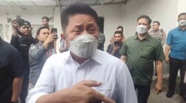 Gubernur Sumatera Selatan, Herman Deru saat diwawancarai, Kamis (7/5/2026). Foto: Tia