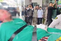 Ngadiono salah satu korban selamat yang baru tiba dan akan menjalani perawatan intensif di RS Bhayangkara Palembang, Jum’at (8/5/2026).