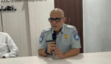 Kepala Bagian Administrasi Jasa Raharja Kanwil Sumsel, Sugeng Prastowo saat konferensi pers di RS Bhayangkara Moh. Hasan Palembang, Jum’at (8/5/2026). Foto: Tia