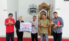 Dekat dengan Masyarakat, Bank Sumsel Babel Salurkan Bantuan CSR untuk Fasilitas Keagamaan