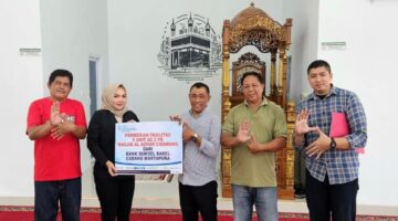 Dekat dengan Masyarakat, Bank Sumsel Babel Salurkan Bantuan CSR untuk Fasilitas Keagamaan