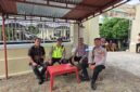 Kapolsek Buay Madang Timur Iptu Swisspo, memimpin langsung pengamanan Perayaan Ekaristi Penerimaan Sakramen Krisma di Gereja Trinitas Bangun Sari, Desa Srikaton. 