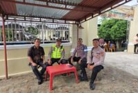 Kapolsek Buay Madang Timur Iptu Swisspo, memimpin langsung pengamanan Perayaan Ekaristi Penerimaan Sakramen Krisma di Gereja Trinitas Bangun Sari, Desa Srikaton. 